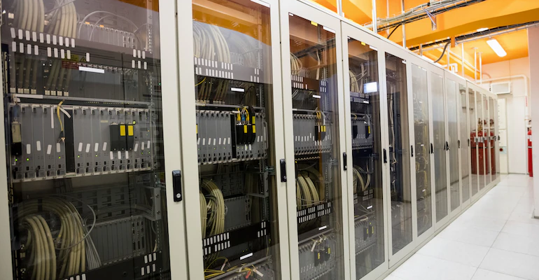 a picture of a data center network room or network server room
